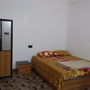 https://anizham-jungle-star.kerala-hotels.net